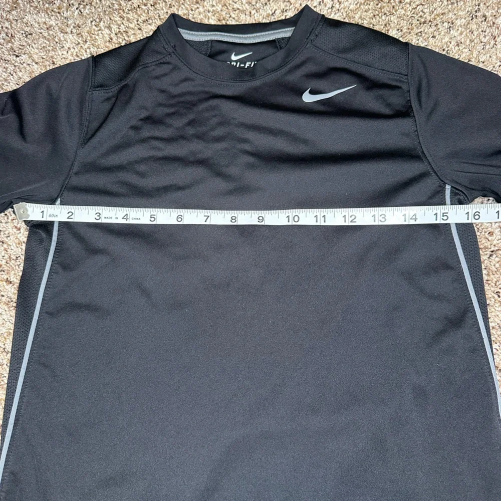 Nike Dri-Fit‎ Boys Medium Black Athletic Performance Tee